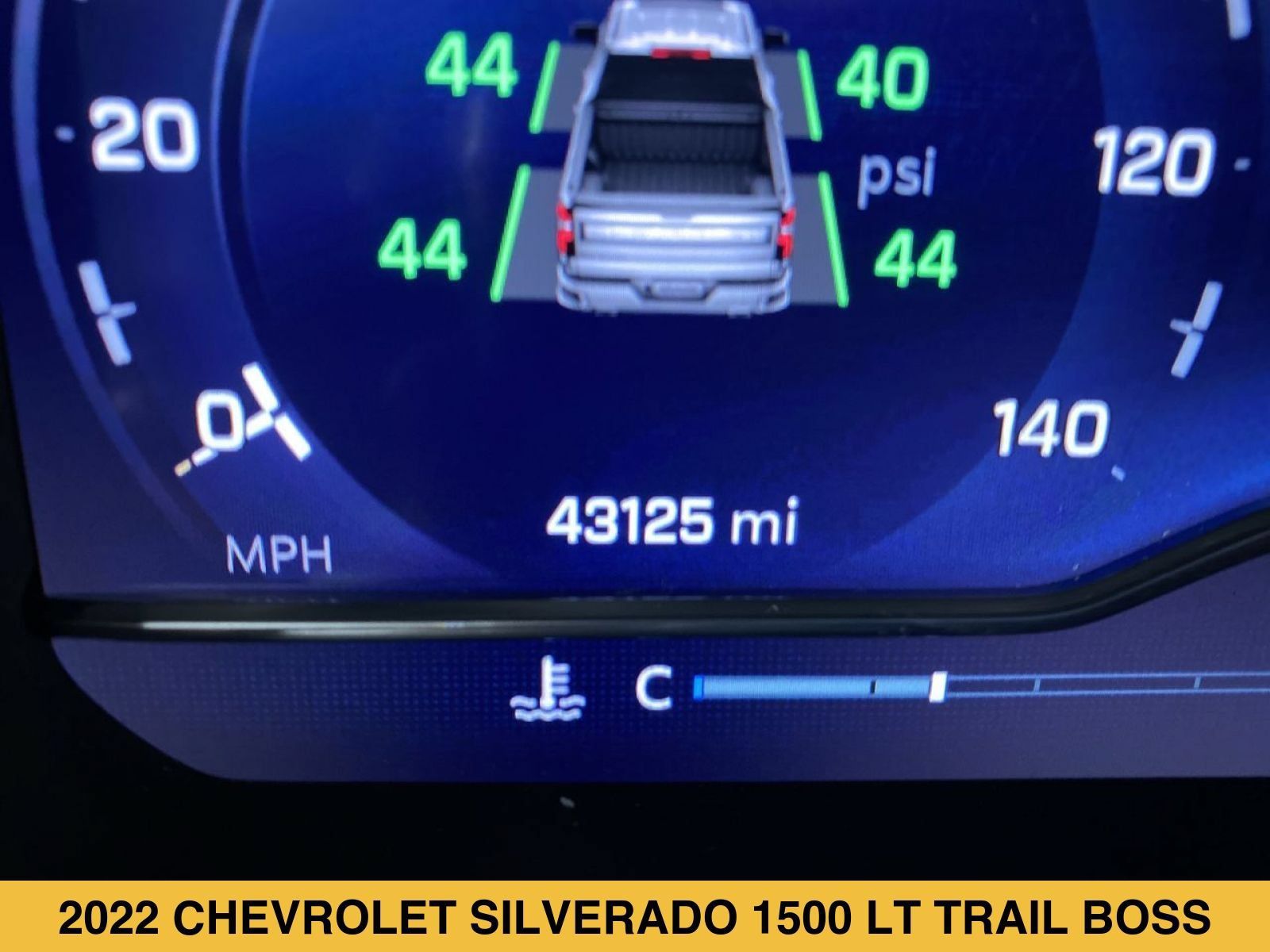 Certified 2022 Chevrolet Silverado 1500 LT Trail Boss w/ LT Trail Boss Premium Package AWD/4WD image 4