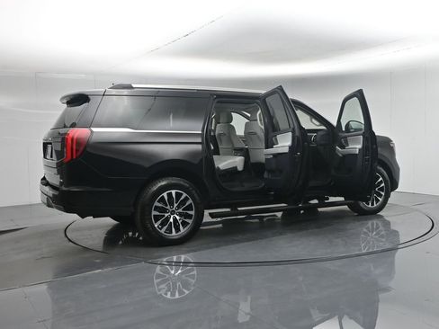 Certified 2025 Ford Expedition Max Platinum AWD/4WD image 6