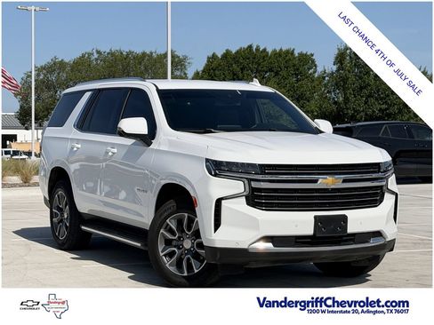 Used 2024 Chevrolet Tahoe LT w/ Luxury Package RWD image 2