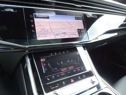 New 2026 Audi Q8 Premium Plus image 7