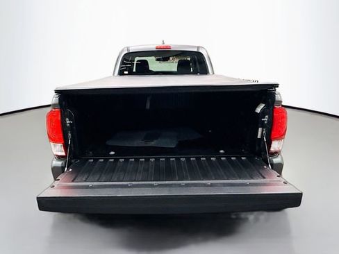 Used 2022 Toyota Tacoma SR image 23