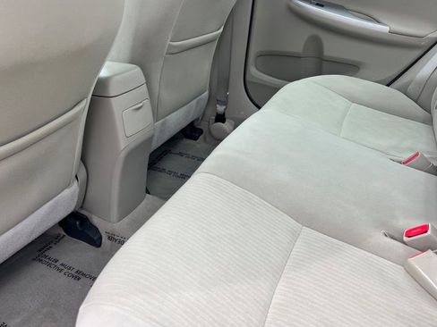 Used 2010 Toyota Corolla LE image 11