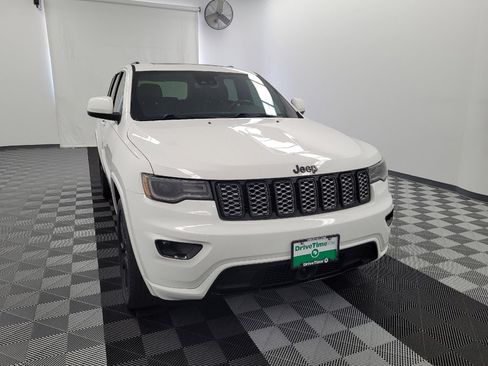Used 2021 Jeep Grand Cherokee Laredo X RWD image 14