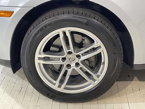 Used 2020 Porsche Macan AWD/4WD image 11