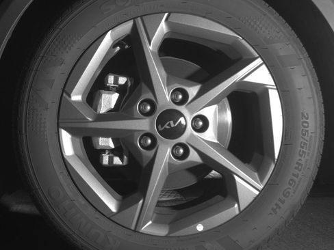 Used 2025 Kia K4 FWD image 12