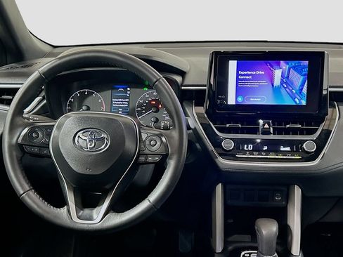 Used 2024 Toyota Corolla Cross AWD Hybrid w/ Moonroof Package image 19