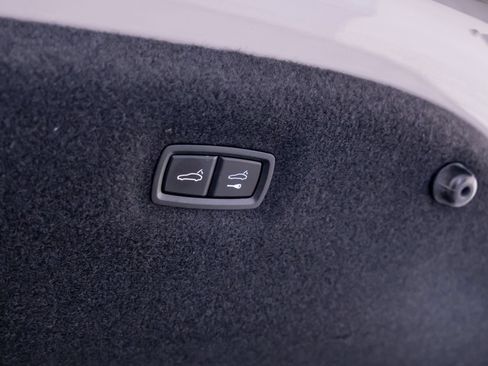 Certified 2021 Porsche Taycan 4S AWD/4WD image 33