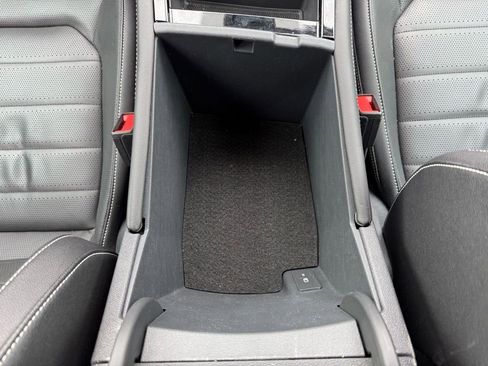 Used 2025 Volkswagen Atlas SEL image 27