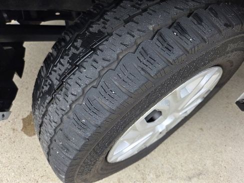 Used 2023 Ford Transit 350 XLT image 11