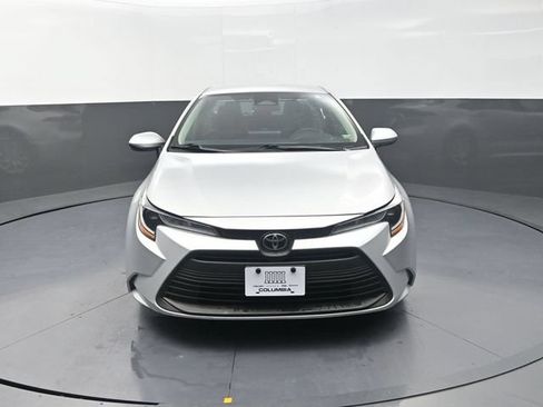 Used 2023 Toyota Corolla LE FWD image 4