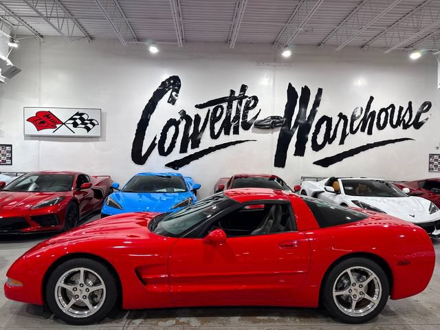 Used 2004 Chevrolet Corvette Coupe w/ Roof Package RWD image 2