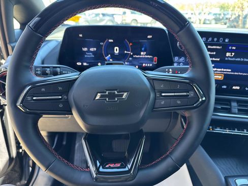 Used 2024 Chevrolet Equinox EV RS image 27