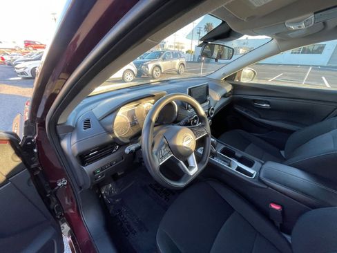 Used 2025 Nissan Sentra SV image 34