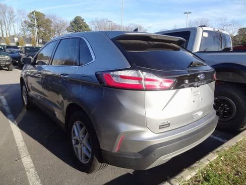 Used 2023 Ford Edge SEL image 4