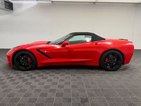 Used 2016 Chevrolet Corvette Stingray Convertible RWD image 2