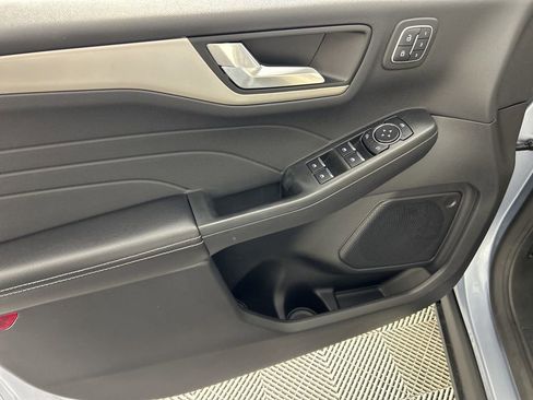 Used 2022 Ford Escape SEL w/ Technology Package image 14