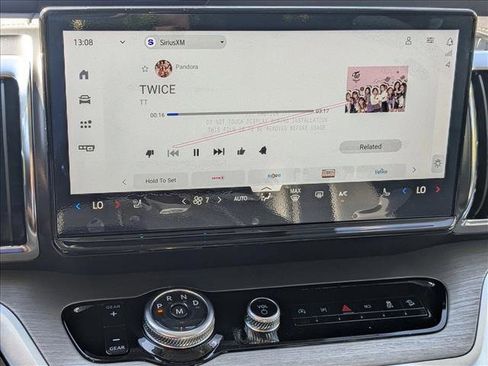 New 2025 Ford Expedition Max Platinum w/ Driver's Package image 11