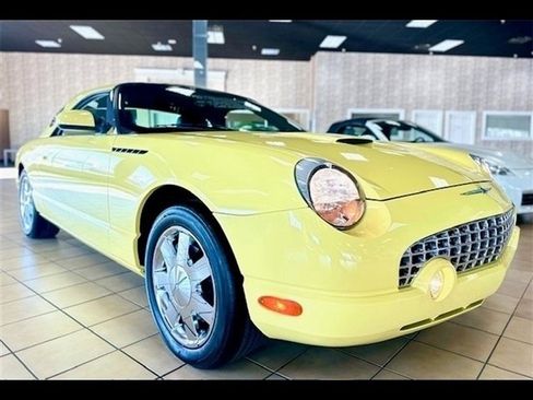 Used 2002 Ford Thunderbird image 3