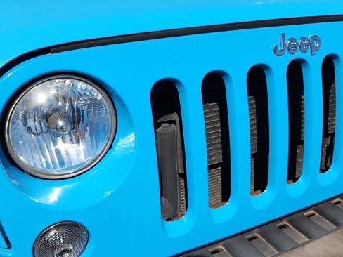 Used 2018 Jeep Wrangler Unlimited Sport S AWD/4WD image 6