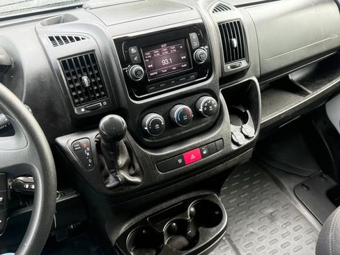 Used 2021 RAM ProMaster 2500 FWD image 12