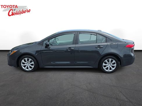 Used 2025 Toyota Corolla LE FWD image 8