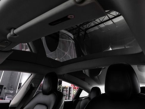 Used 2018 Tesla Model 3 Long Range image 6