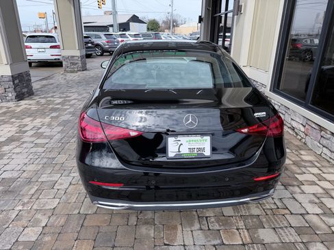 Used 2024 Mercedes-Benz C 300 Sedan image 5