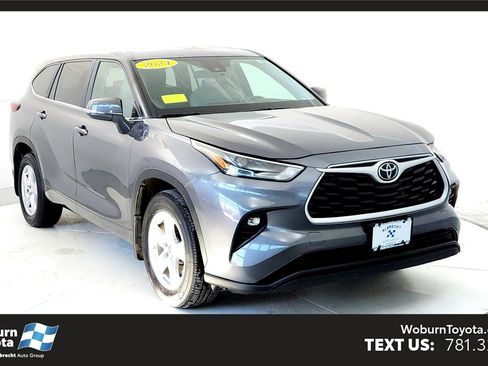 Certified 2024 Toyota Highlander LE image 1