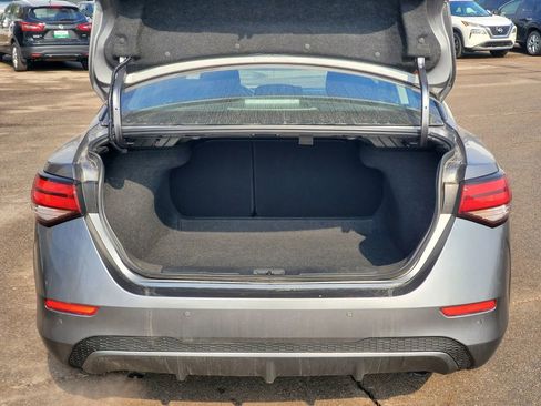 Used 2023 Nissan Sentra SV image 9