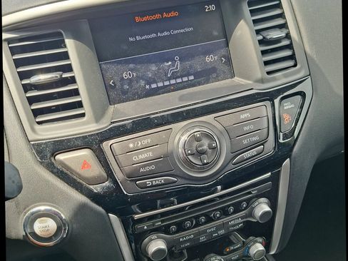 Used 2019 Nissan Pathfinder S AWD/4WD image 13