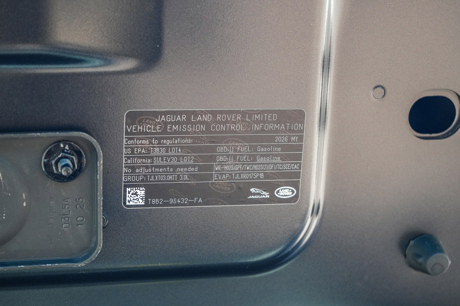 New 2026 Land Rover Defender 110 X-Dynamic SE AWD/4WD image 24