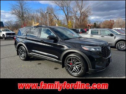 Used 2025 Ford Explorer ST