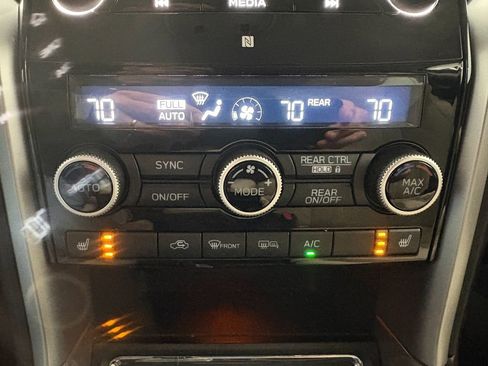 Used 2019 Subaru Ascent Premium image 21