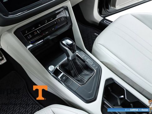 Used 2022 Volkswagen Tiguan SE R-Line image 24