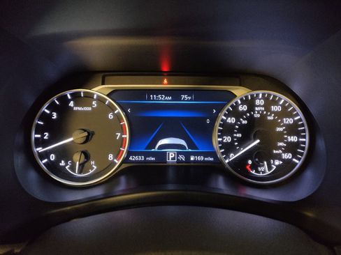 Used 2025 Nissan Sentra SV FWD image 23