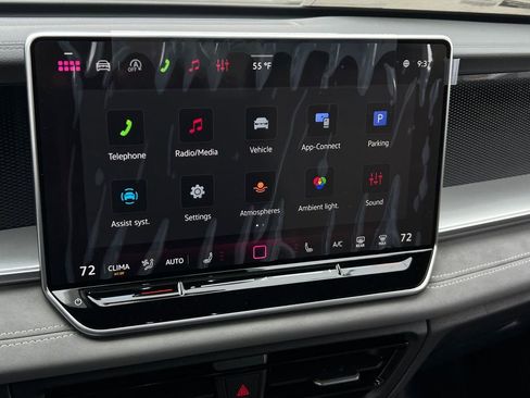 New 2026 Volkswagen Tiguan SE R-Line FWD image 21
