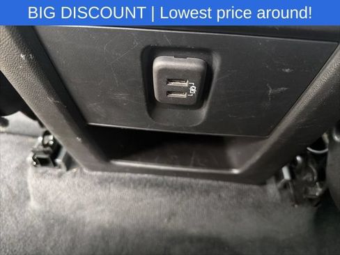 Used 2023 Chevrolet Traverse LT AWD/4WD image 23