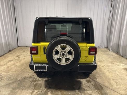 Used 2022 Jeep Wrangler Sport AWD/4WD image 8