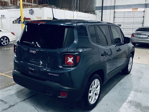 Used 2020 Jeep Renegade Sport w/ UConnect 7.0 Group FWD image 9