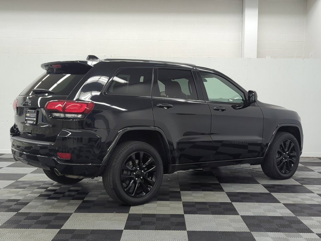 Used 2021 Jeep Grand Cherokee Laredo X AWD/4WD image 7