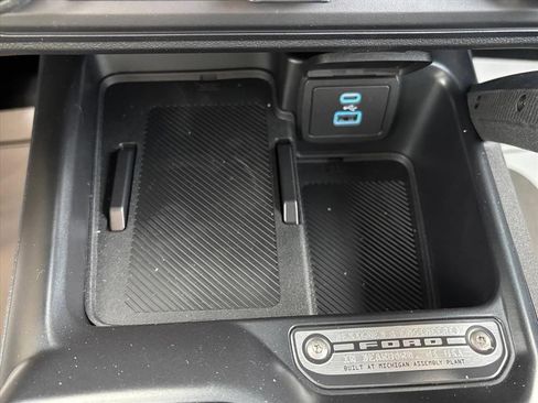 New 2025 Ford Bronco Badlands image 23