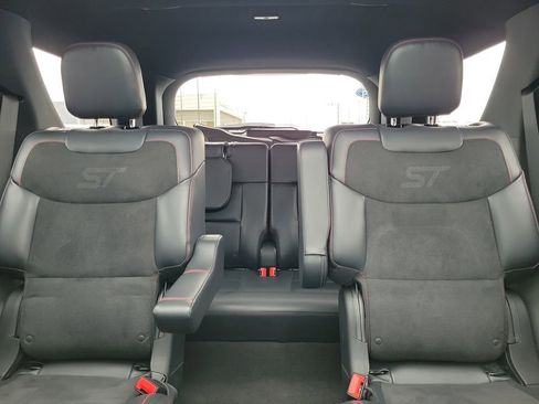 Certified 2025 Ford Explorer ST AWD/4WD image 17