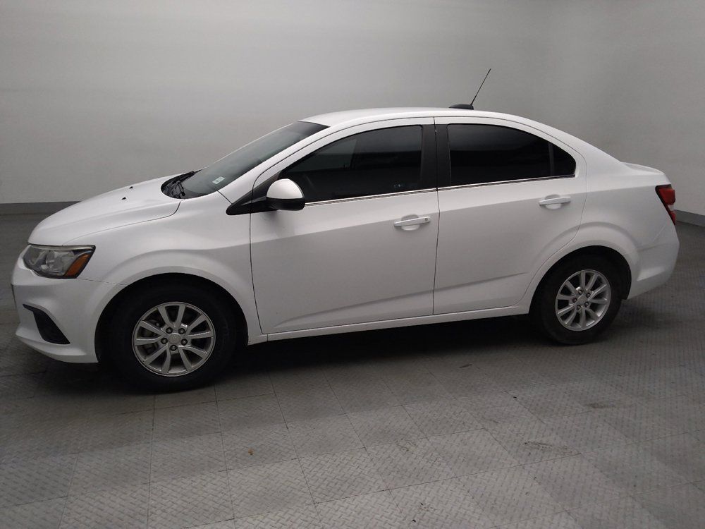 Used 2018 Chevrolet Sonic LT FWD image 2