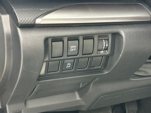 Used 2023 Subaru Forester Premium AWD/4WD image 10