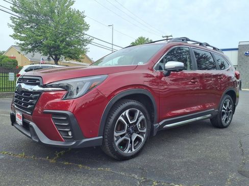 Used 2023 Subaru Ascent Limited w/ Technology Package image 3