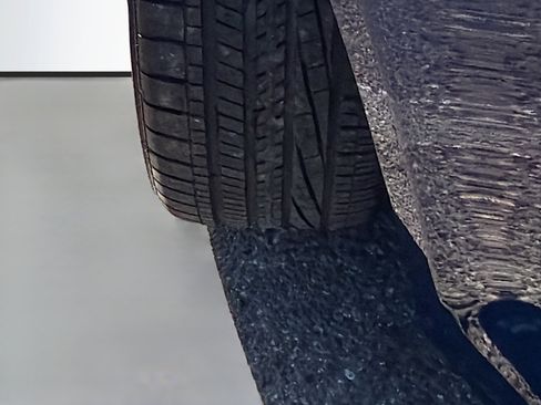 Used 2017 Tesla Model S 75D image 39