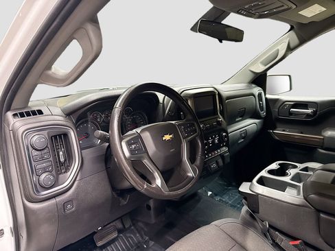 Used 2020 Chevrolet Silverado 1500 LT image 9