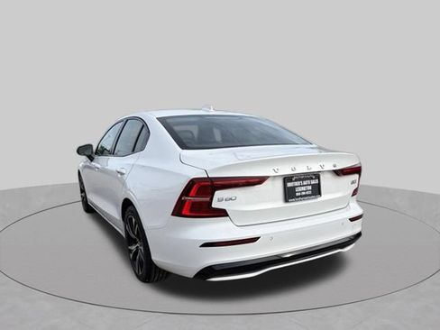 Used 2024 Volvo S60 B5 Core FWD image 4