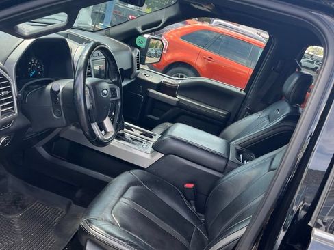 Used 2017 Ford F150 Platinum w/ Equipment Group 701A Luxury AWD/4WD image 11