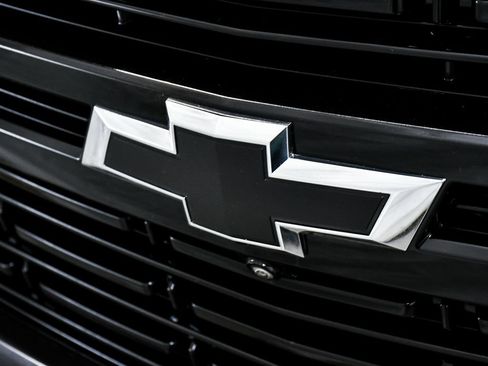 Used 2024 Chevrolet Suburban RST w/ Luxury Package AWD/4WD image 90